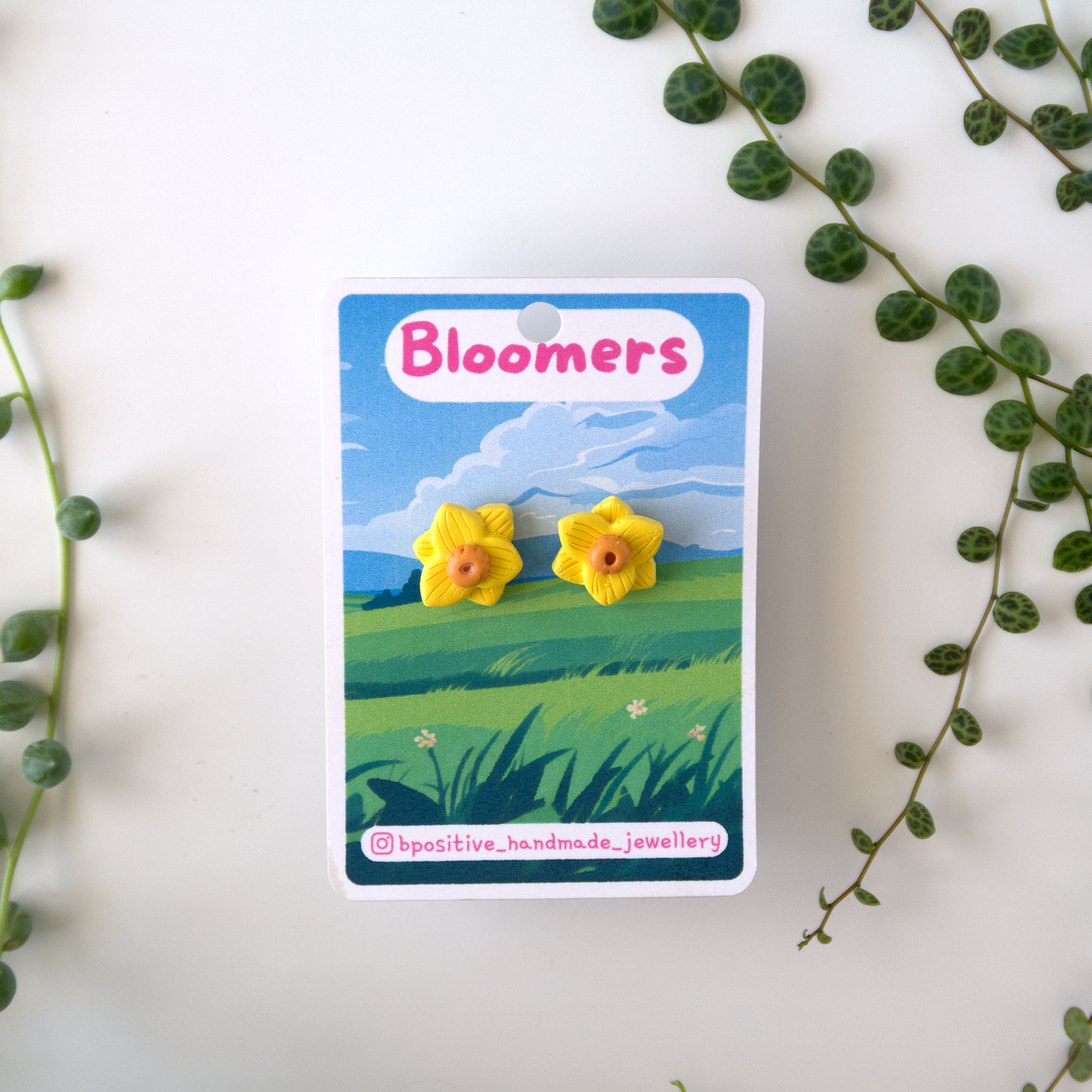 Bloomers: Daffodil Studs